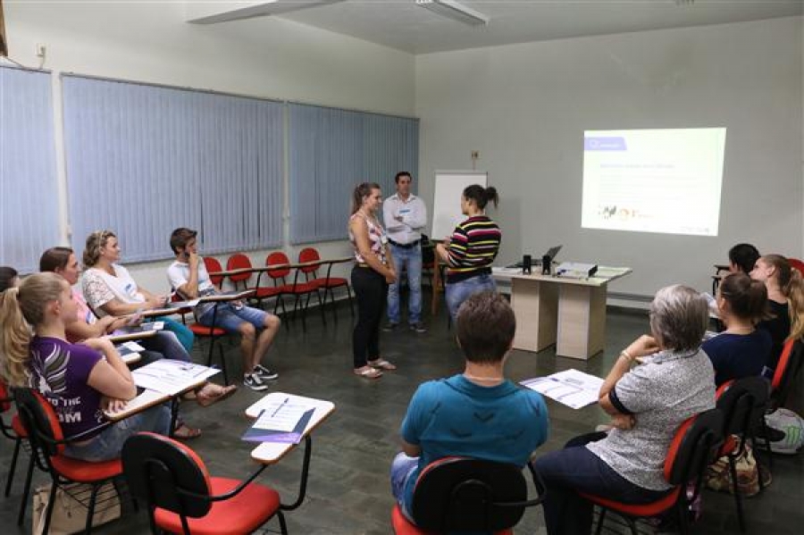 Curso em Santa Helena foca bom atendimento