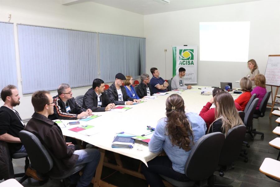 Pratique: Gestão do Tempo é trabalhada em oficina com empresários de Santa Helena