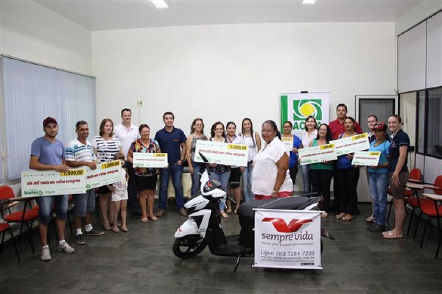 Entregues os prêmios da Campanha de Natal 2016 do comércio de Santa Helena