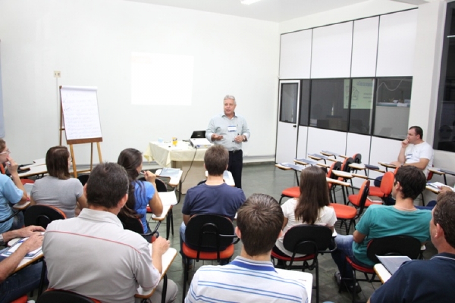 Estímulo para melhor atendimento e promoção em vendas é trabalhado em Santa Helena