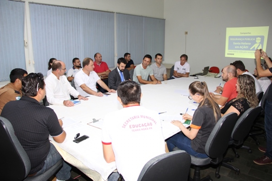 Associação Comercial de Santa Helena reúne entidades para discutir segurança pública