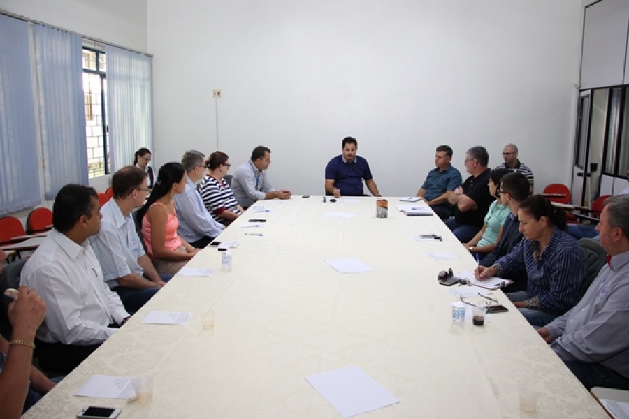 Acisa discute estratégias para o desenvolvimento econômico e social do comércio de Santa Helena