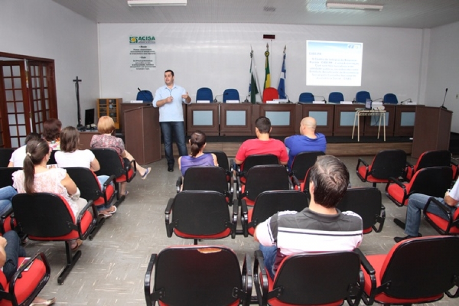 Programa Aprendiz é apresentado a empresários de Santa Helena