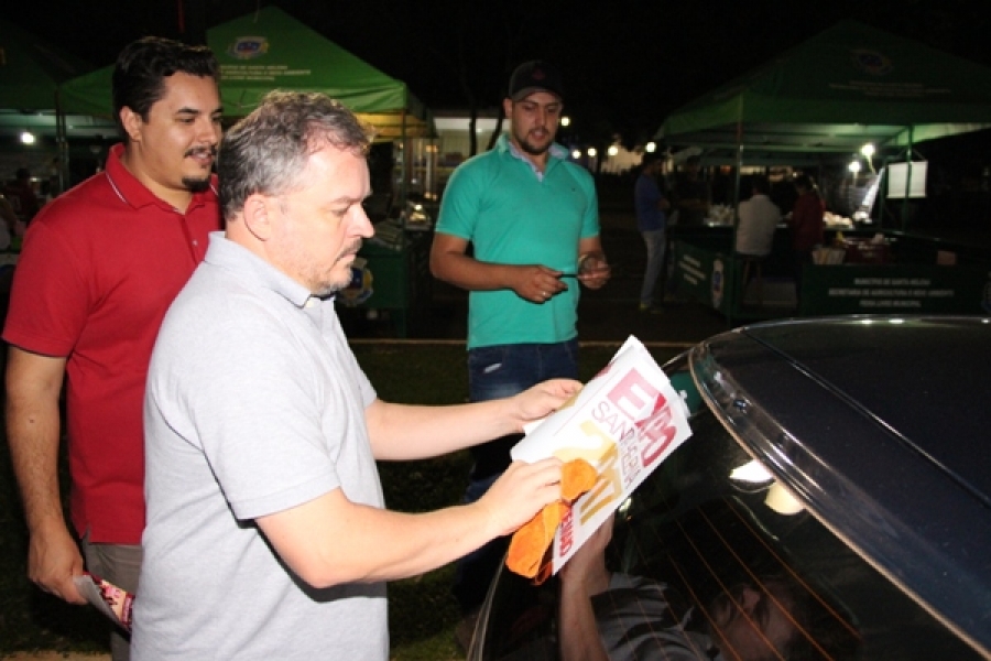 Panfletagem chama atenção para programação da Expo Santa Helena