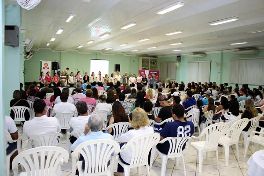 Mulheres de Santa Helena conhecem detalhes de protocolos e procedimentos para combate ao câncer