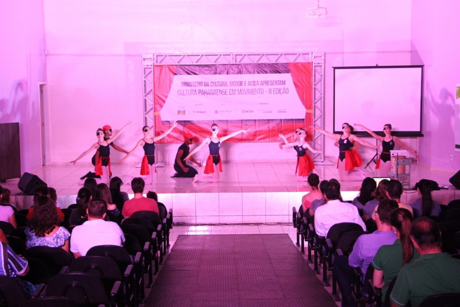 Distrito de Santa Helena recebe última etapa do projeto Acisa Itinerante com momento cultural e palestra