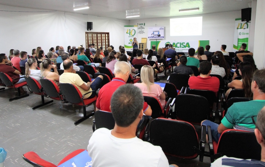 Palestra em Santa Helena mostra que eSocial exige atenção das empresas para evitar multas