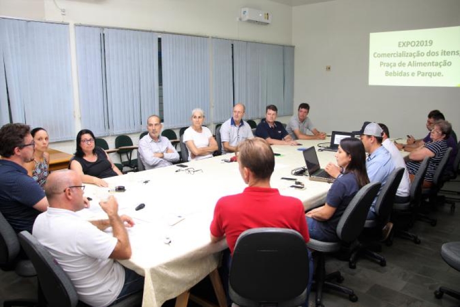 CCO apresenta andamento da organização da Expo Santa Helena para diretoria da Acisa