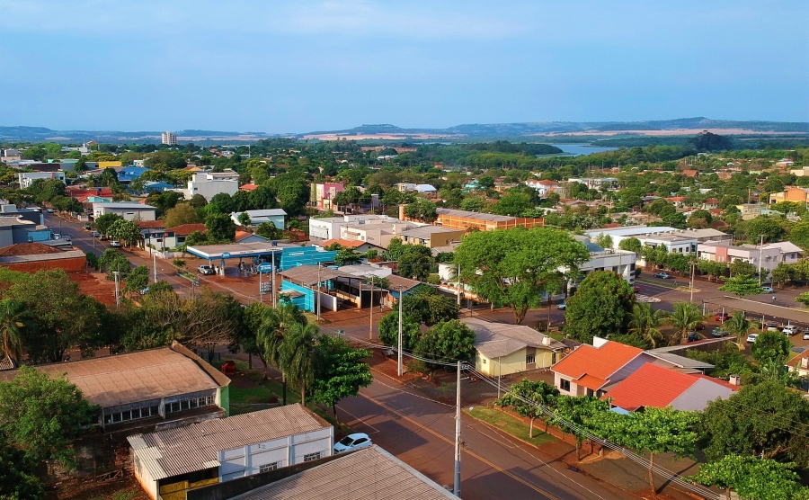 Comércio de Santa Helena terá horário especial de atendimento neste sábado e poderá abrir segunda-feira