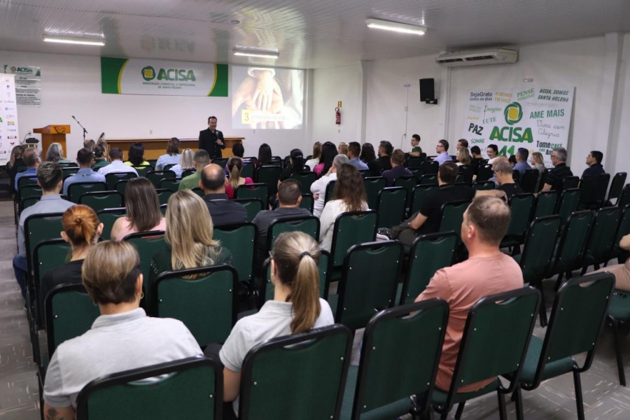 Comunidade empresarial de Santa Helena comemora 44 anos da Acisa