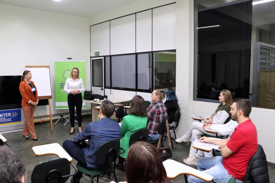 Curso sobre fluxo de caixa e capital de giro envolve mais de 20 empresários de Santa Helena