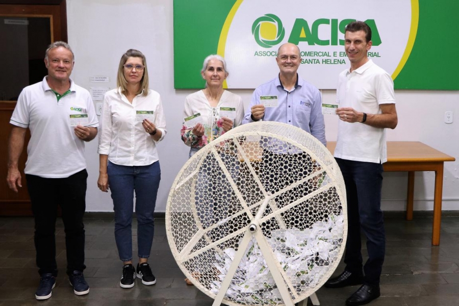 Associação Comercial de Santa Helena divulga ganhadores do sorteio do Dia dos Pais