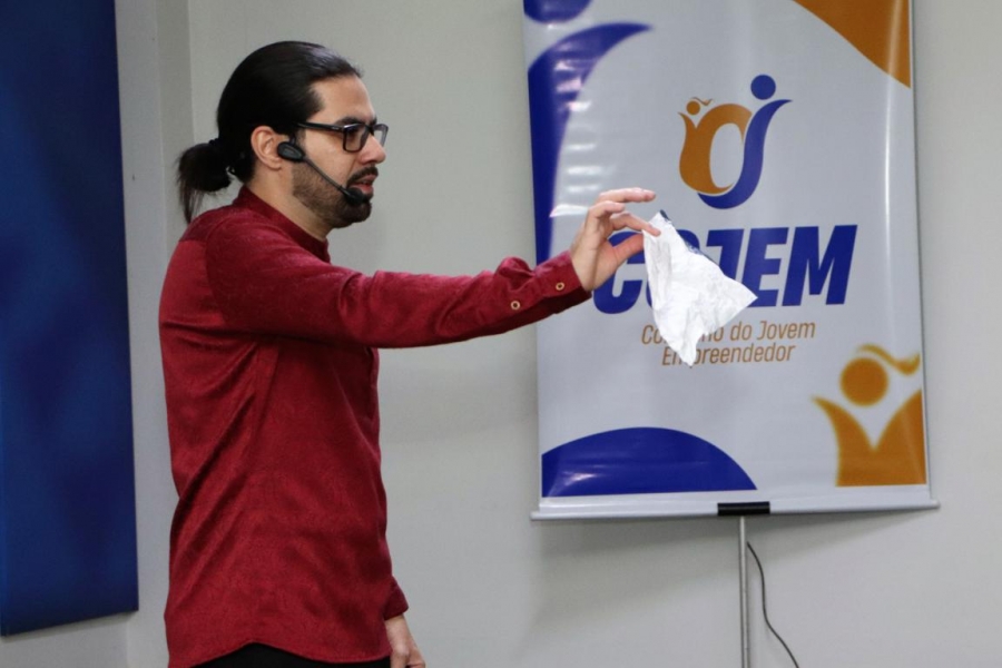 Palestra do Cojem contextualiza inspirações de sucesso e superação em Santa Helena