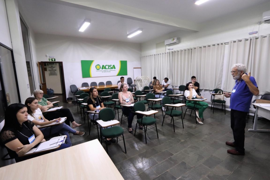 Cursos do Sebrae e Acisa compartilham informações sobre gestão financeira