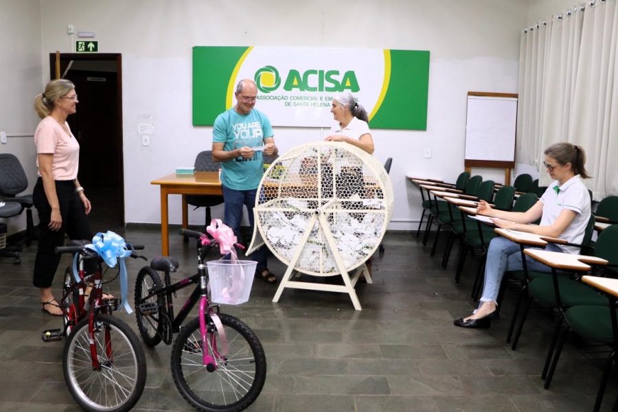 Acisa sorteia sete prêmios em campanha do Dia das Crianças em Santa Helena