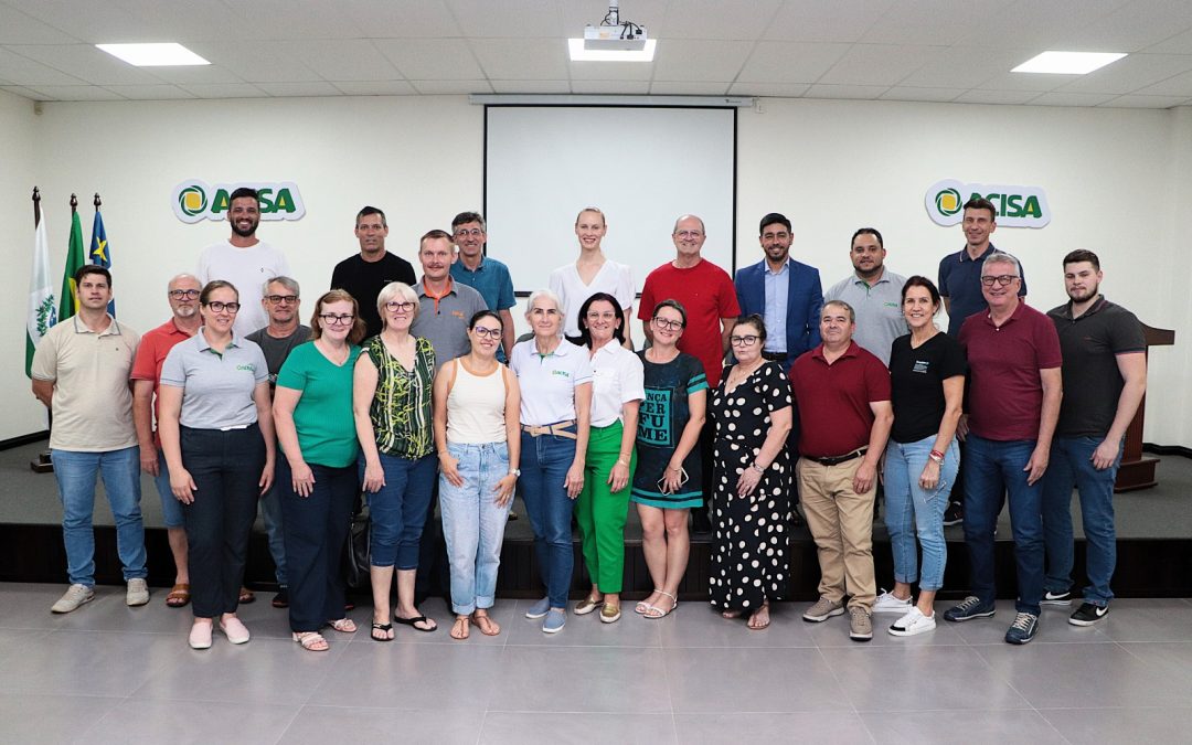 Acisa e Caciopar reúnem setor industrial de Santa Helena em palestra sobre planejamento tributário