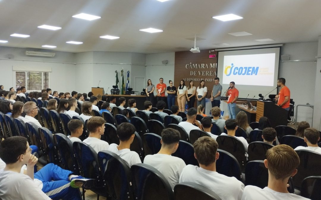 Aula Magna em Santa Helena marca o início do projeto Empreendedorismo na Escola em 2025